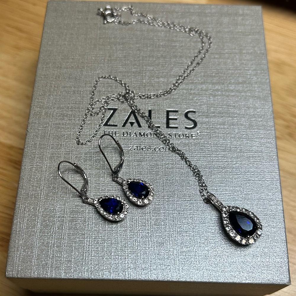 Zales 10 karat white gold & blue stone jewelry set